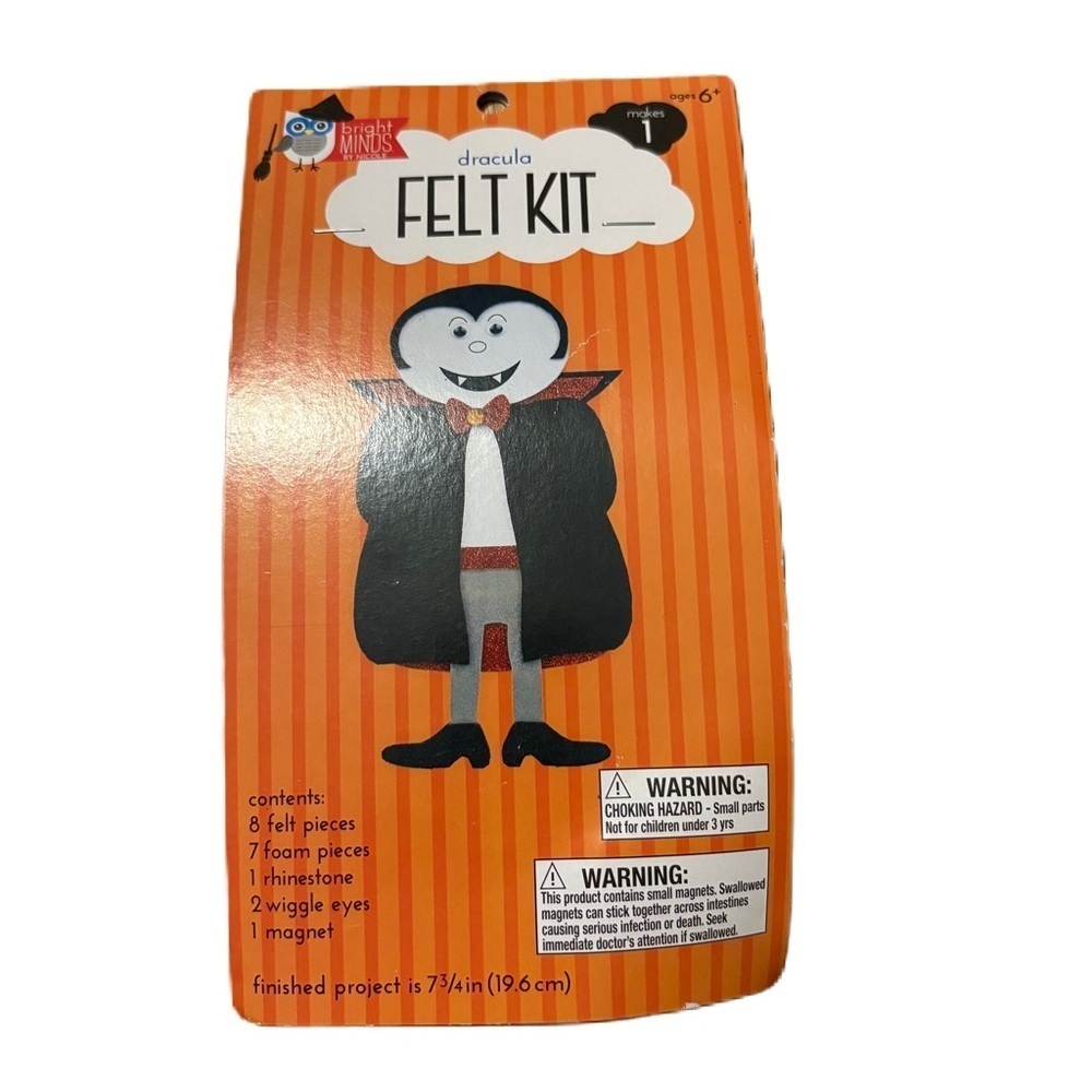 Dracula Felt Kit for Kids Craft NEW Halloween